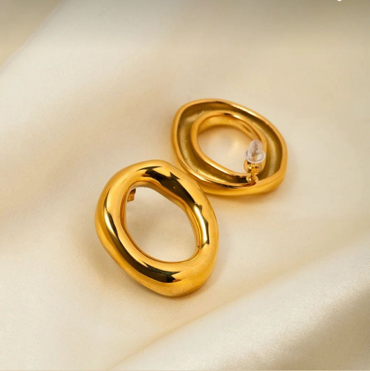 Circle Studs